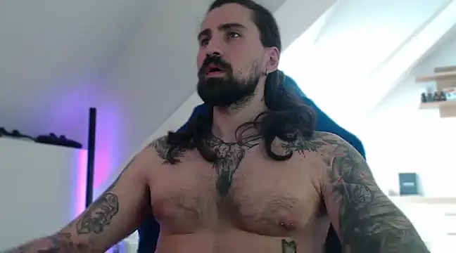 Snapshot of MateoHunk chatting on March 2025 01:07:01 PM MateoHunk online show from March 2025 01:07:01 PM