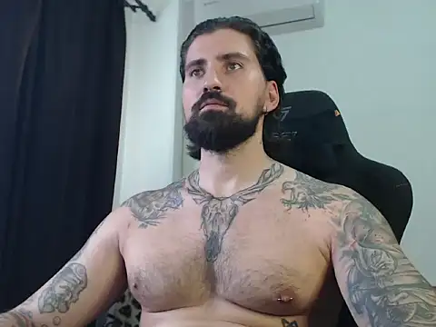 Snapshot of MateoHunk chatting on September 2025 08:36:02 AM MateoHunk online show from September 2025 08:36:02 AM