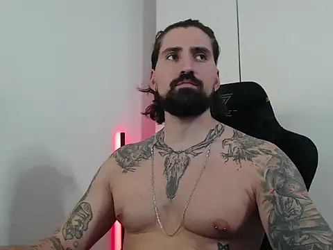 Snapshot of MateoHunk chatting on September 2025 04:21:02 PM MateoHunk online show from September 2025 04:21:02 PM