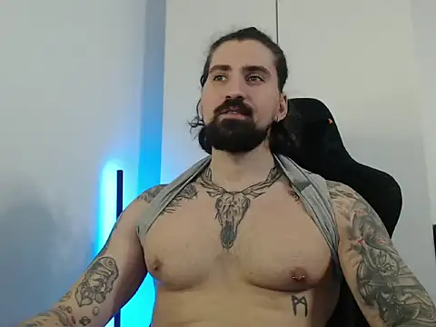 Snapshot of MateoHunk chatting on October 2025 10:15:02 AM MateoHunk online show from October 2025 10:15:02 AM