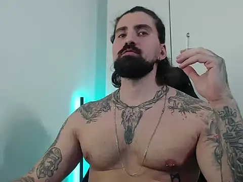 Snapshot of MateoHunk chatting on October 2025 04:52:02 PM MateoHunk online show from October 2025 04:52:02 PM