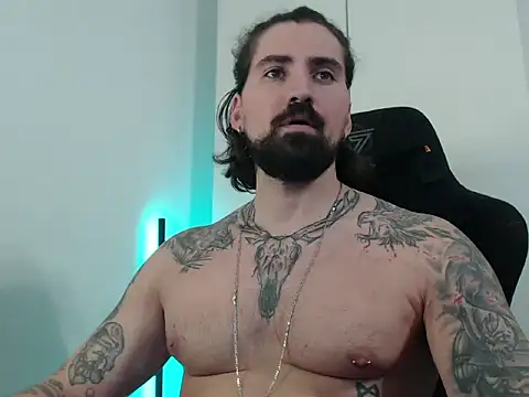 Snapshot of MateoHunk chatting on October 2025 06:08:02 PM MateoHunk online show from October 2025 06:08:02 PM