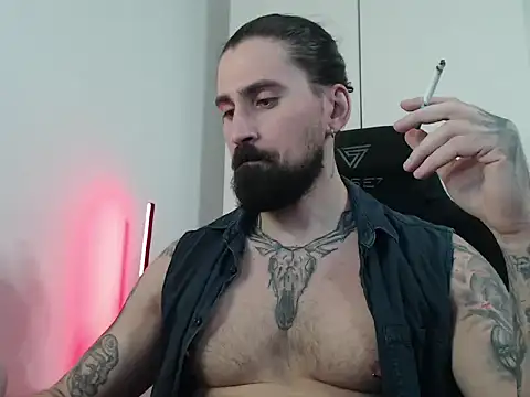 Snapshot of MateoHunk chatting on November 2025 08:01:01 PM MateoHunk online show from November 2025 08:01:01 PM