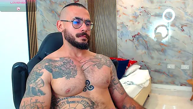 Snapshot of hanz_col chatting on March 2025 06:26:02 AM hanz col online show from March 2025 06:26:02 AM
