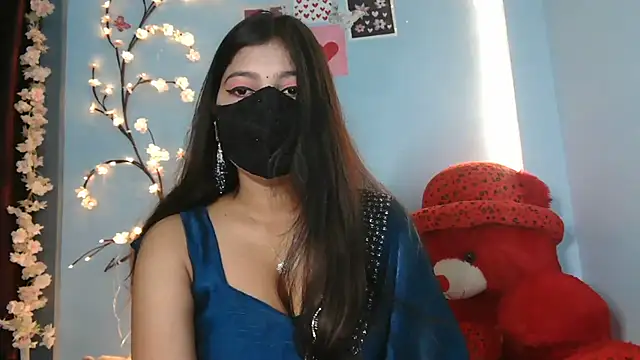 Reena Singh53 online show from December 2025 01:38:02 PM
