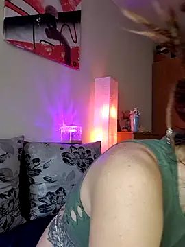 Snapshot of FoxRineHelen chatting on March 2025 02:12:01 PM FoxRineHelen online show from March 2025 02:12:01 PM