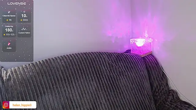 Snapshot of FoxRineHelen chatting on October 2025 02:50:01 PM FoxRineHelen online show from October 2025 02:50:01 PM