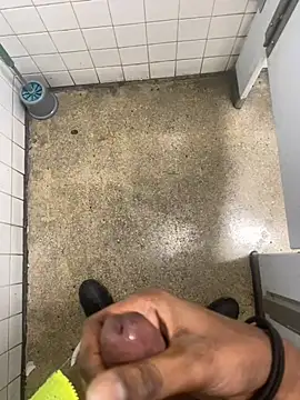 Snapshot of zeekBbc chatting on January 2025 06:52:01 PM zeekBbc online show from January 2025 06:52:01 PM