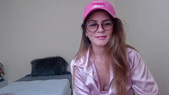 Snapshot of Hanny_24 chatting on January 2025 09:13:01 AM Hanny 24 online show from January 2025 09:13:01 AM