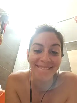 Snapshot of Hanny_24 chatting on February 2025 01:17:02 PM Hanny 24 online show from February 2025 01:17:02 PM