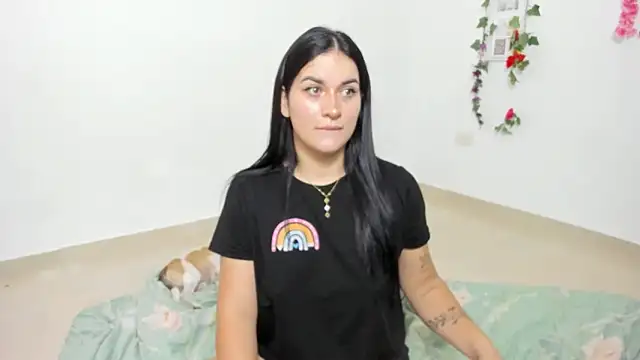 Emic  online show from November 2025 03:22:01 PM