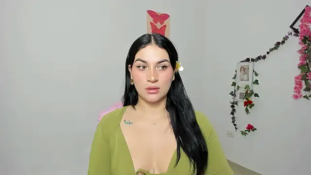 Emic  online show from November 2025 03:25:01 PM