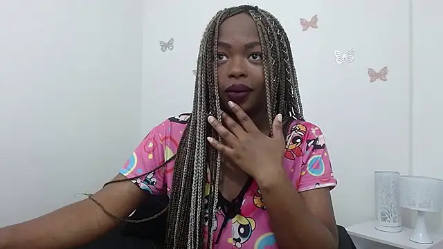 Snapshot of _Zooee chatting on December 2024 11:28:01 AM Zooee online show from December 2024 11:28:01 AM