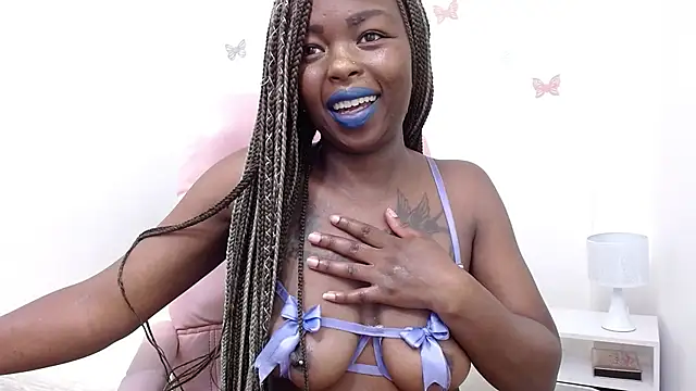 Snapshot of _Zooee chatting on December 2024 11:30:02 AM Zooee online show from December 2024 11:30:02 AM