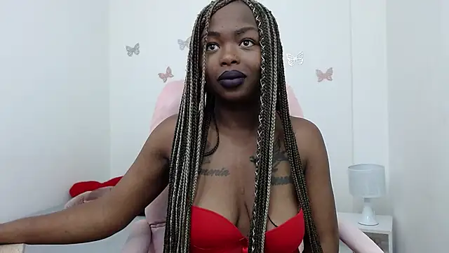 Snapshot of _Zooee chatting on December 2024 11:48:01 AM Zooee online show from December 2024 11:48:01 AM