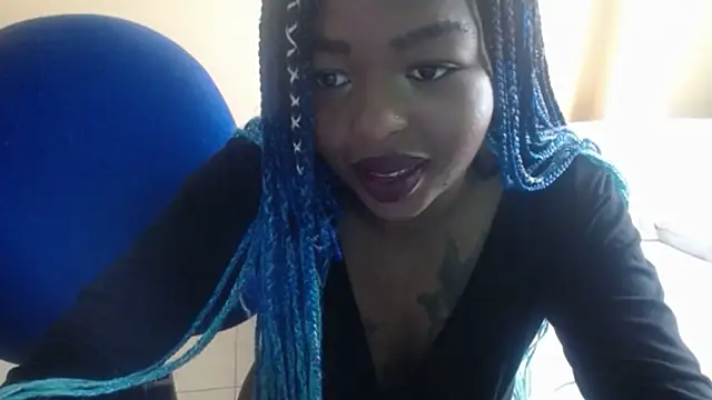 Snapshot of _Zooee chatting on February 2025 01:44:01 PM Zooee online show from February 2025 01:44:01 PM