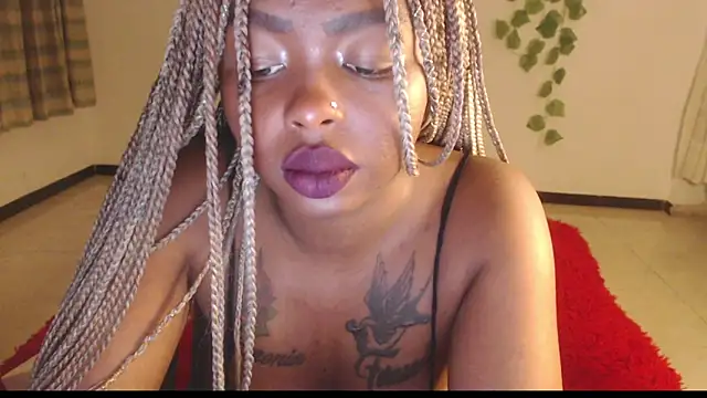 Snapshot of _Zooee chatting on September 2025 02:33:01 AM Zooee online show from September 2025 02:33:01 AM