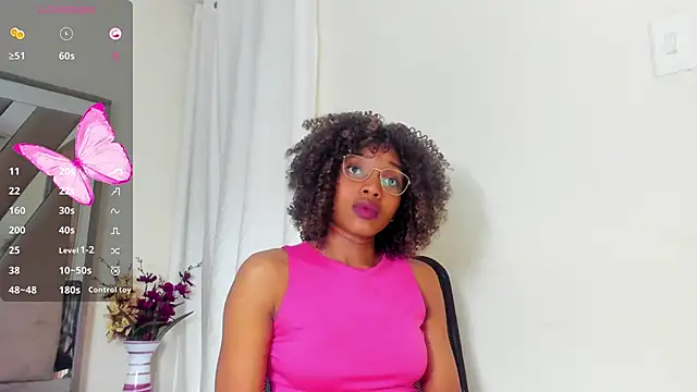 Snapshot of sara_williams01 chatting on March 2025 11:09:01 PM sara williams01 online show from March 2025 11:09:01 PM