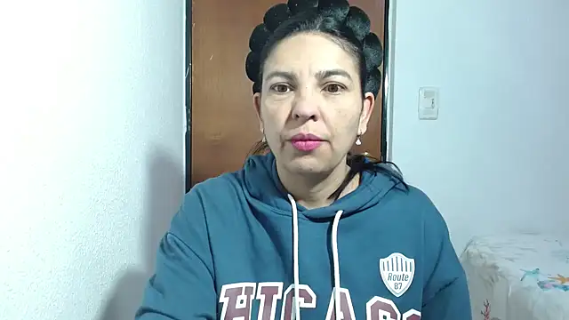 anybellucci43 online show from November 2025 12:04:01 PM