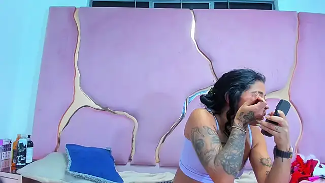 MelissaAndZeuss online show from December 2024 08:26:01 AM