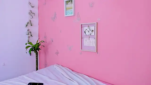 Snapshot of Amandalorense_ chatting on December 2024 03:41:01 AM Amandalorense online show from December 2024 03:41:01 AM