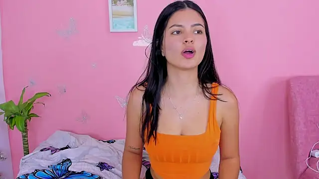 Snapshot of Amandalorense_ chatting on December 2024 01:38:02 AM Amandalorense online show from December 2024 01:38:02 AM