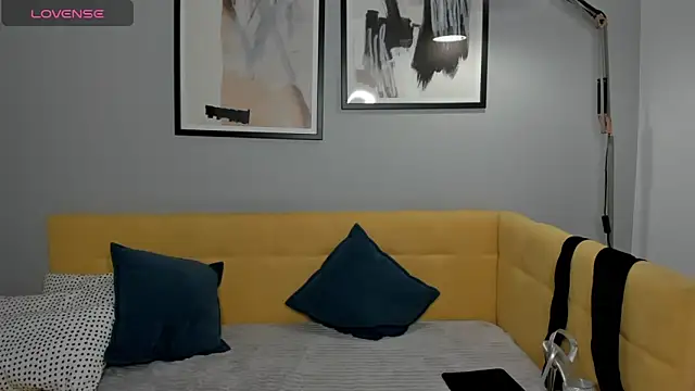 Linda Insatiable online show from March 2025 04:38:02 AM