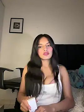 Snapshot of Dulceeany chatting on July 2026 01:52:01 AM Dulceeany online show from July 2026 01:52:01 AM