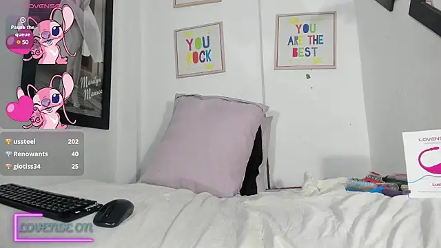 Snapshot of catalina_santana23 chatting on March 2025 03:39:01 PM catalina santana23 online show from March 2025 03:39:01 PM