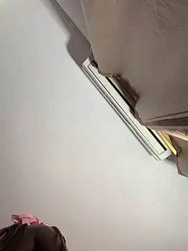 clhoe miller1 online show from December 2024 04:00:01 PM