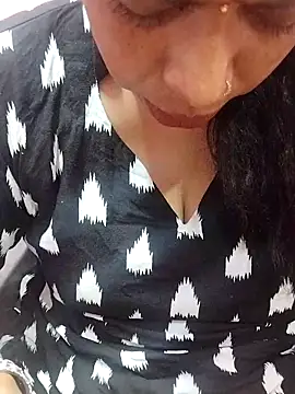 Urmila bhabhii online show from February 2025 08:50:01 AM