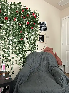 Snapshot of butterflybootyy chatting on November 2025 08:43:02 PM butterflybootyy online show from November 2025 08:43:02 PM