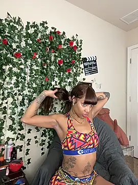 Snapshot of butterflybootyy chatting on November 2025 03:33:02 PM butterflybootyy online show from November 2025 03:33:02 PM