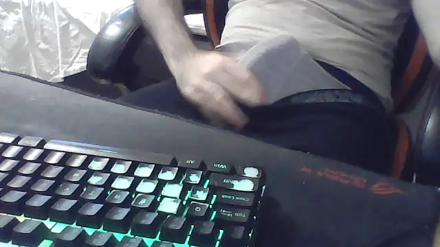 Snapshot of squiddy_69 chatting on October 2025 01:42:02 PM squiddy 69 online show from October 2025 01:42:02 PM