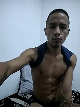 Snapshot of Mowgli_FFun chatting on June 2026 07:29:01 PM Mowgli FFun online show from June 2026 07:29:01 PM