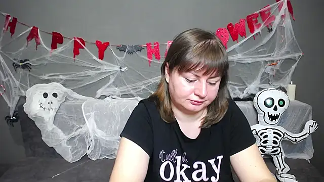 ZannaDreil online show from October 2025 06:08:01 PM