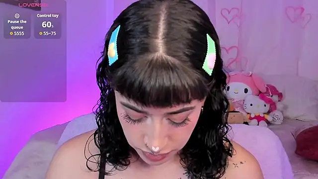 Snapshot of melody_suarez chatting on November 2025 08:33:02 PM melody suarez online show from November 2025 08:33:02 PM