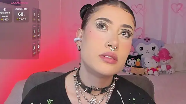 Snapshot of melody_suarez chatting on November 2025 10:52:01 PM melody suarez online show from November 2025 10:52:01 PM