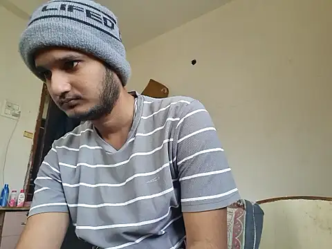 Jonrobinso online show from November 2025 05:33:01 AM