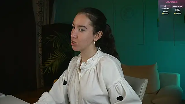 Snapshot of Belle_Via chatting on June 2026 02:55:01 PM Belle Via online show from June 2026 02:55:01 PM