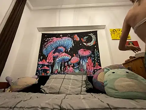 EmilyCleeveland online show from February 2025 07:38:02 PM