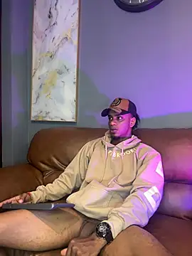 AaronCruz  online show from February 2025 07:23:02 PM