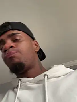 AaronCruz  online show from March 2025 07:18:01 PM