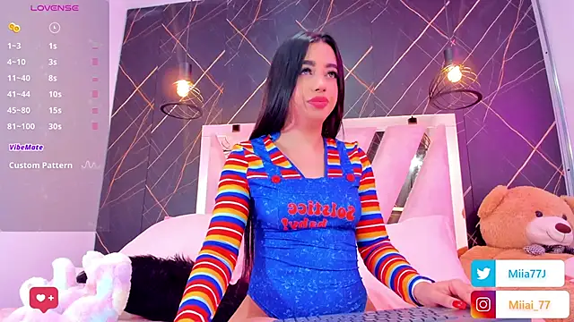 Snapshot of Miia77_ chatting on October 2025 03:07:02 AM Miia77  online show from October 2025 03:07:02 AM