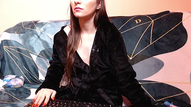 Snapshot of AlmaQueen chatting on December 2024 12:56:01 PM AlmaQueen online show from December 2024 12:56:01 PM