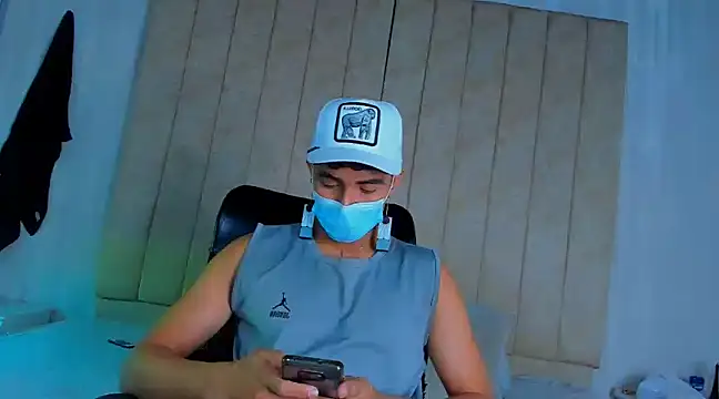 Snapshot of Muichiro_tokito1 chatting on December 2024 02:32:01 PM Muichiro tokito1 online show from December 2024 02:32:01 PM