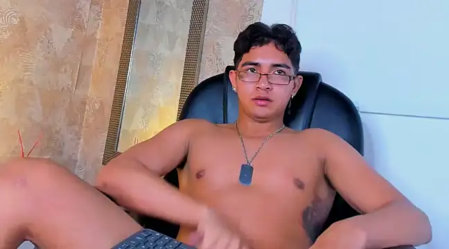 Snapshot of Muichiro_tokito1 chatting on December 2024 04:57:01 PM Muichiro tokito1 online show from December 2024 04:57:01 PM