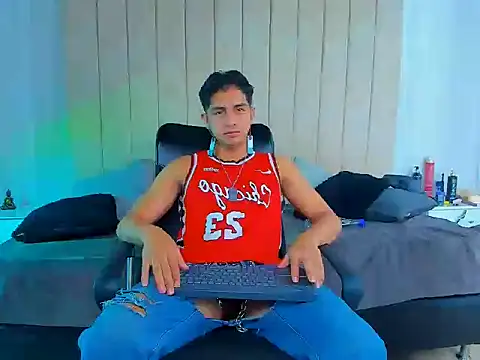 Snapshot of Muichiro_tokito1 chatting on January 2025 03:45:02 AM Muichiro tokito1 online show from January 2025 03:45:02 AM