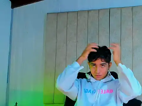 Snapshot of Muichiro_tokito1 chatting on January 2025 03:31:01 AM Muichiro tokito1 online show from January 2025 03:31:01 AM