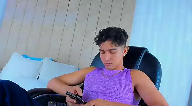 Snapshot of Muichiro_tokito1 chatting on March 2025 03:40:01 AM Muichiro tokito1 online show from March 2025 03:40:01 AM